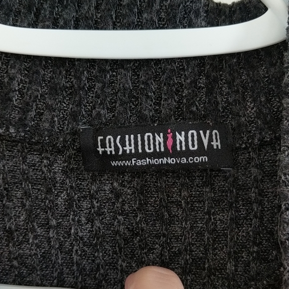 Dress - Picture 4 of 4